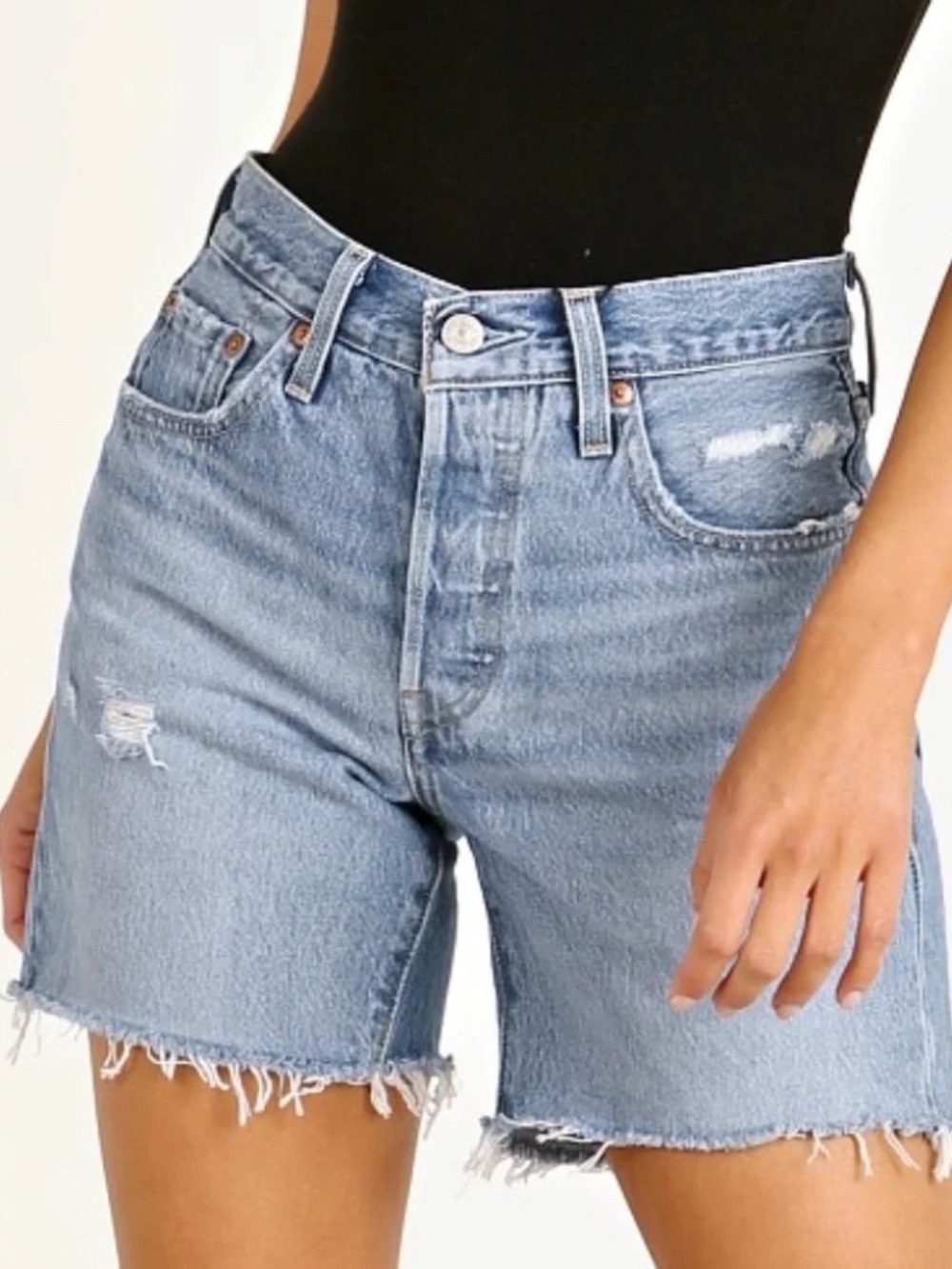 Ladies Levi's 501 Mid-Thigh Denim Shorts - EUC